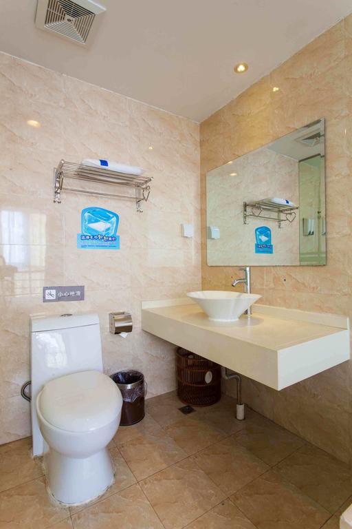 7Days Inn Wuzhou South Railway Station Cangwu Zimmer foto