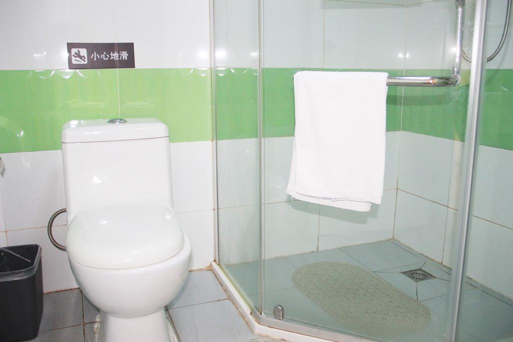 7Days Inn Wuzhou South Railway Station Cangwu Zimmer foto